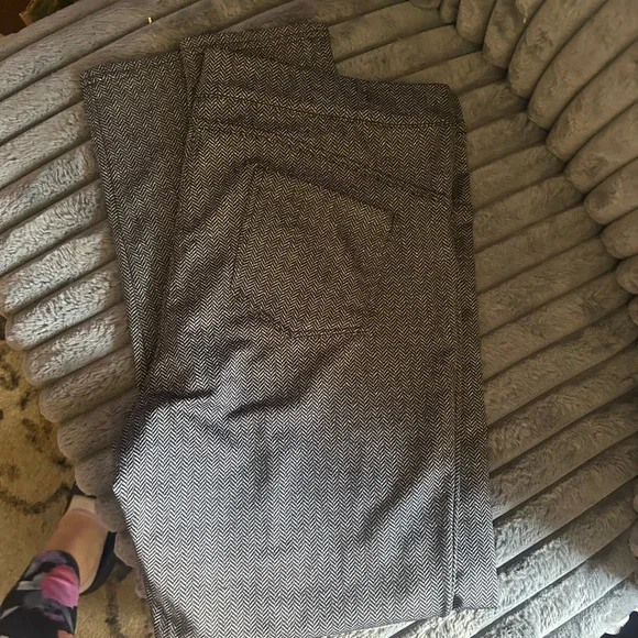 LC Lauren Conrad Charcoal Herringbone Trousers - Picture 3 of 4